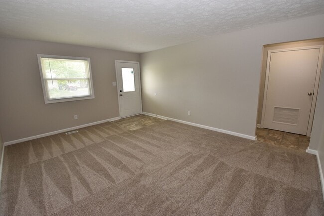 Building Photo - Coachlite 1439-1441