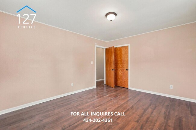 Building Photo - Spacious 4-Bedroom Single Family home with Large Backyard & Ample Storage