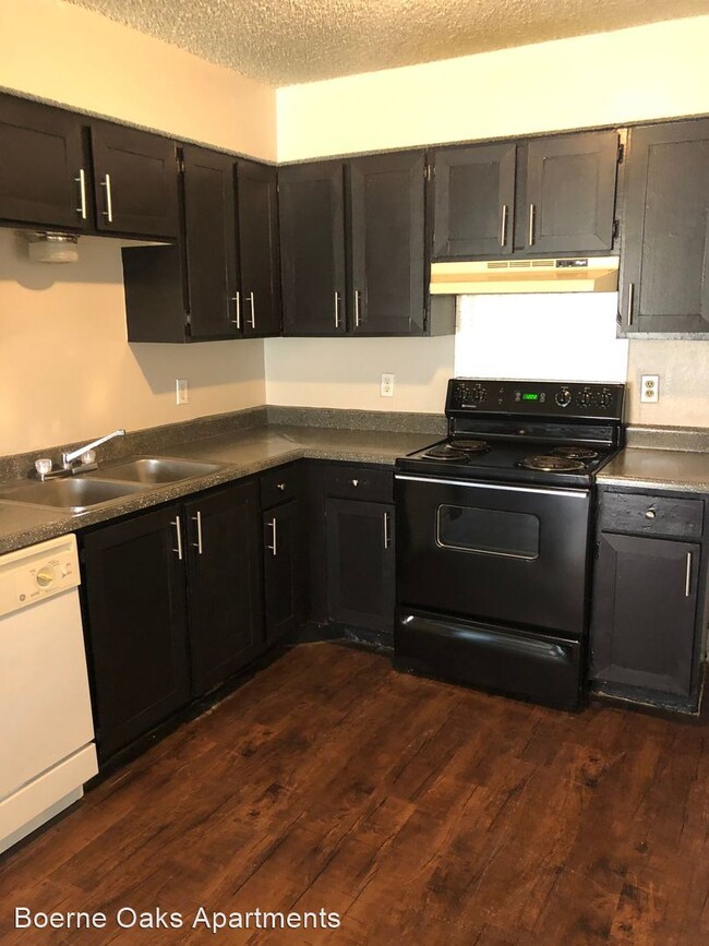 Building Photo - 2 br, 1 bath Apartment - 400 Rosewood Ave.