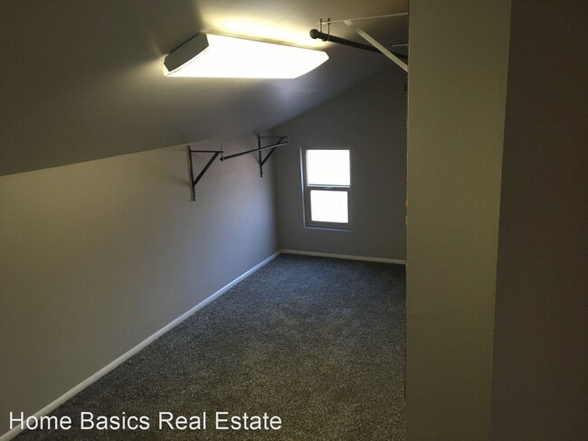 Building Photo - 4 br, 2.5 bath House - 3212 Shadowbrook Dr