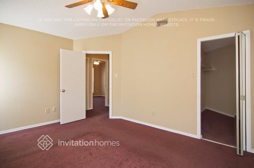 Building Photo - 8465 Willow Creek Dr