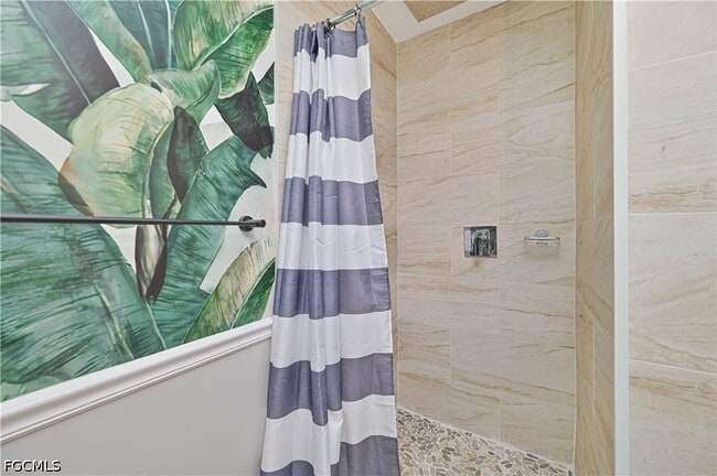 Building Photo - 6386 Royal Woods Dr