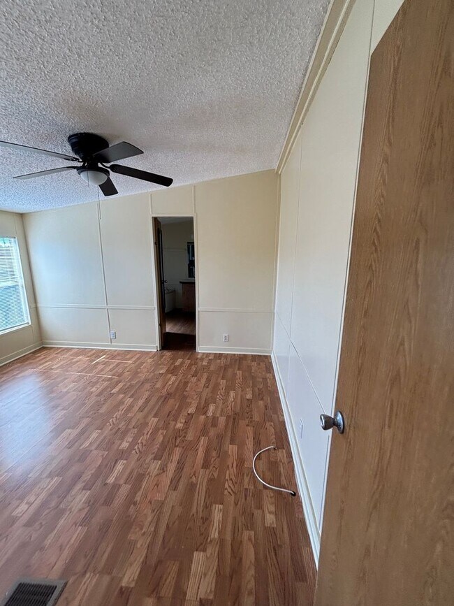 Building Photo - 3 bedroom in Echols County