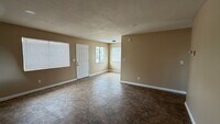 Building Photo - Two Bedroom One Bathroom Apartment in San Bernardino!