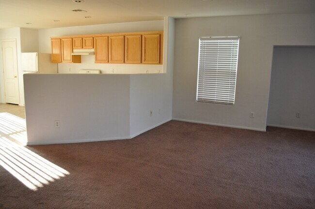 Building Photo - 452 Groft Way