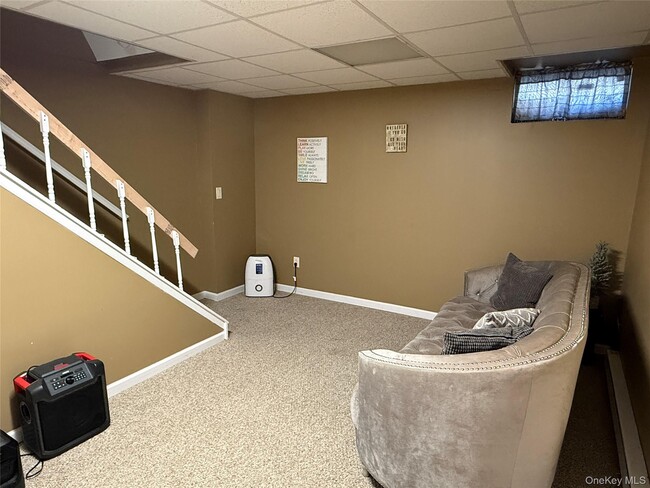 Building Photo - 12 Paine Commons