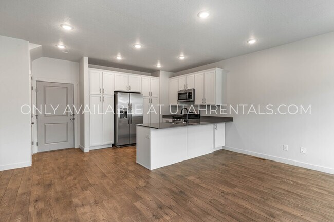 Building Photo - 1786 N 180 E