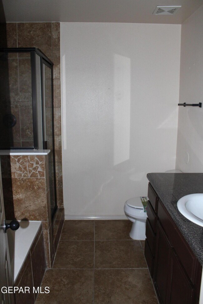 Building Photo - 7125 Falling Leaf Cir