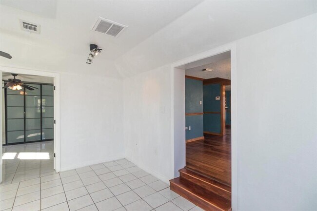 Building Photo - 8004 Mendez St
