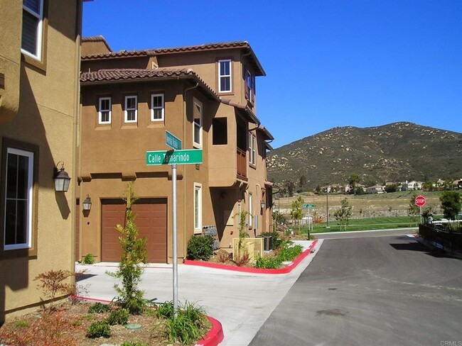 Building Photo - 2 BR Townhouse in 4S Rancho