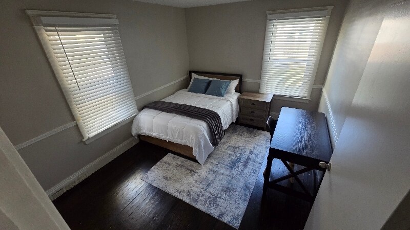 Building Photo - 7318-7320 Wakefield Ave