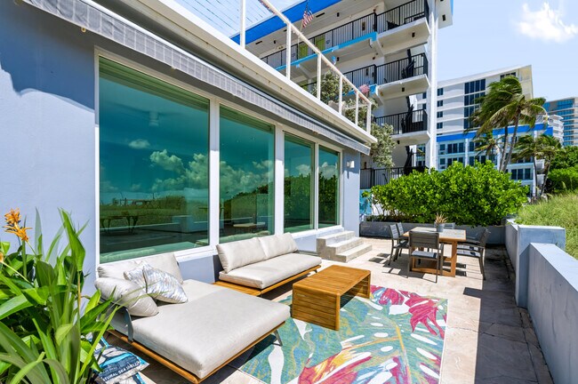 Building Photo - 604 N Ocean Blvd
