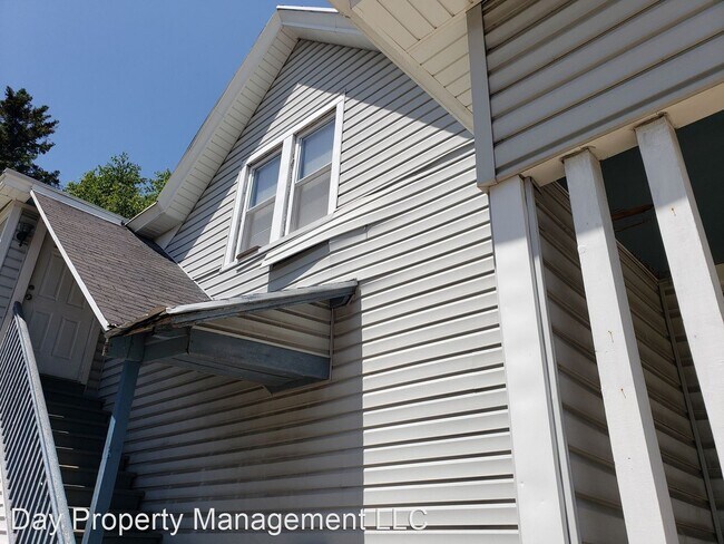 Building Photo - 1300 W Prospect Ave