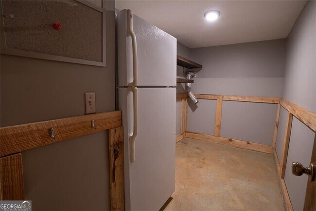 Building Photo - 1540 Magnolia Pl