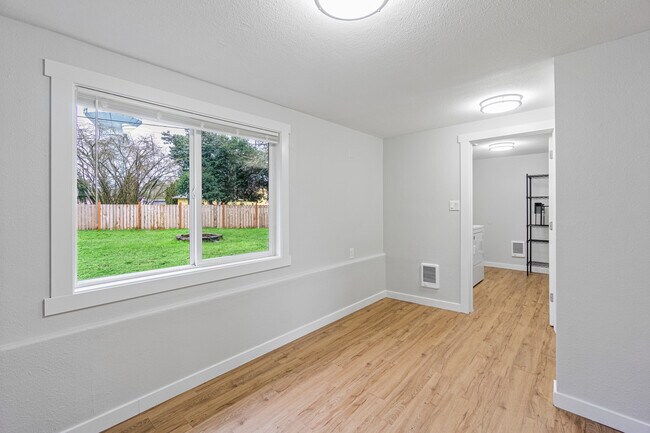 Building Photo - 5110 Diamond Blvd SW