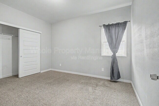 Building Photo - 5803 Poplar St