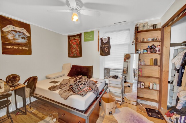 Building Photo - 919 Foster St