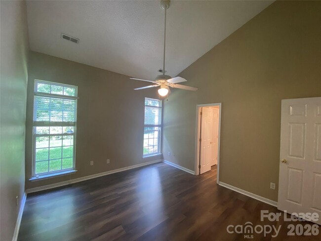 Building Photo - 5422 Waverly Lynn Ln