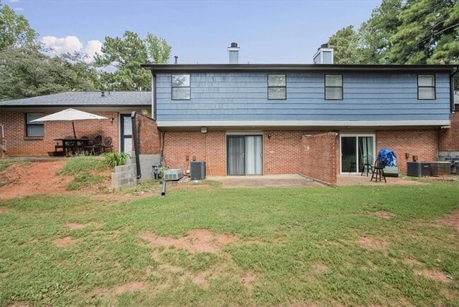 Building Photo - 1205 Natchez Trce SW