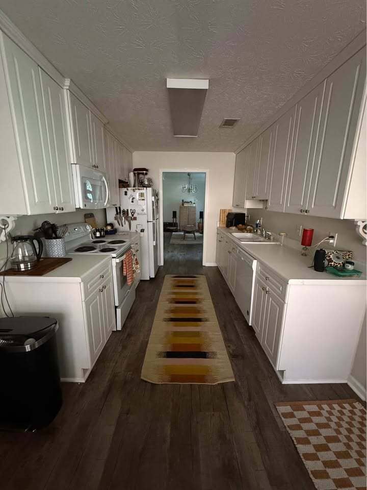 Building Photo - 440 Arnell Ln