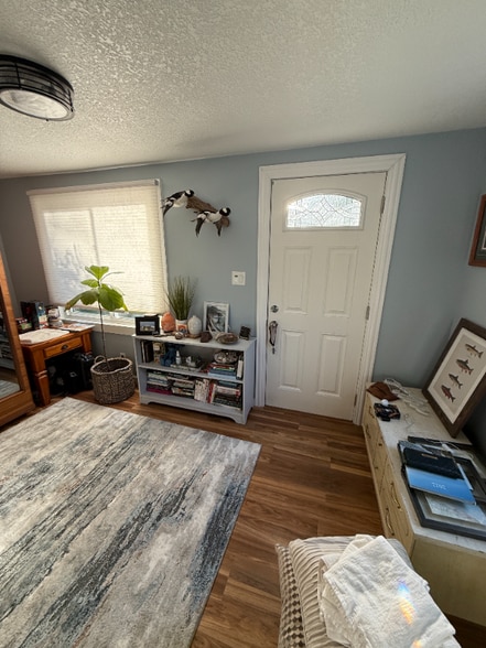 Building Photo - 8088 Edgewood Dr