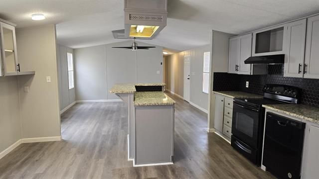 Building Photo - 4253 Sun Dr