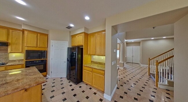 Building Photo - 1692 Woodhaven Cir
