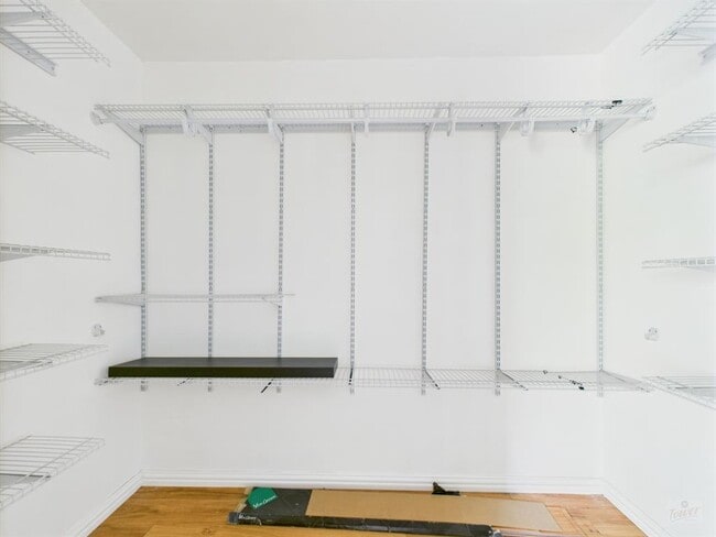 Building Photo - 9520 Quail Village Ln