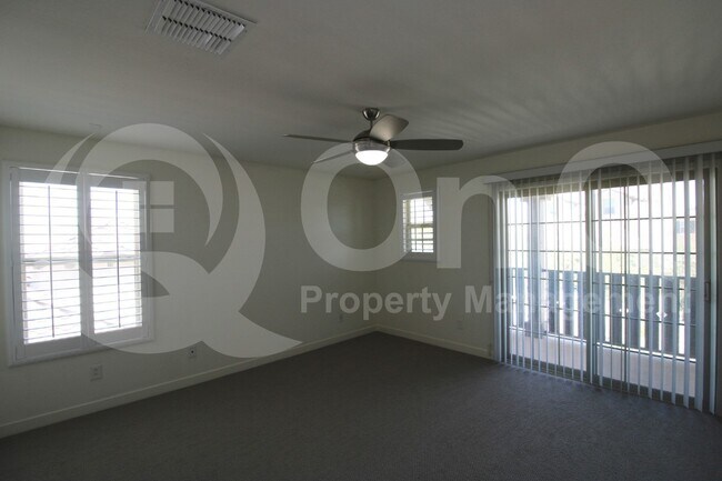 Building Photo - 2951 N Augustine