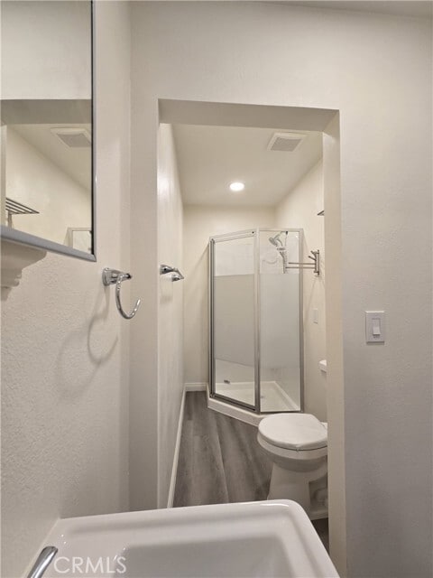 Building Photo - 422 W Graves Ave