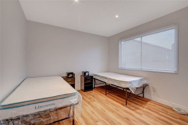 Building Photo - 5416 Cory Pl