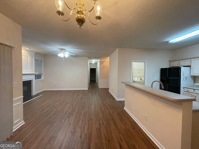 Building Photo - 124 Cottesford Dr SW