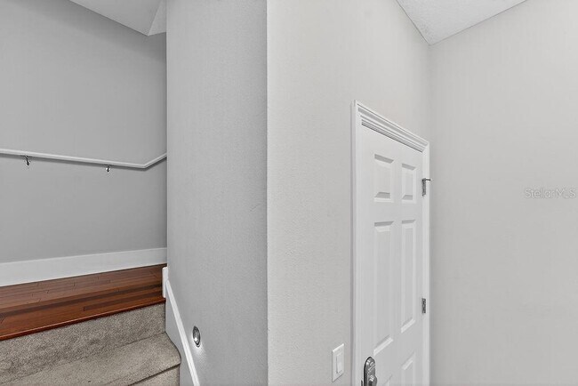 Building Photo - 14525 Damai Ln