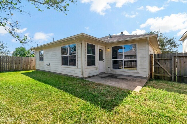 Building Photo - 2418 Orchard Run Way