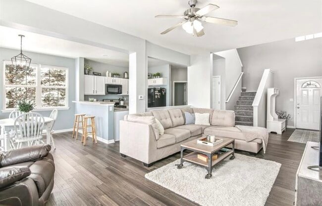 Building Photo - 263 Bent Grass Cir