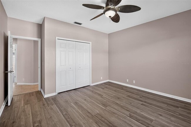 Building Photo - 1850 Sandy Knoll Cir N