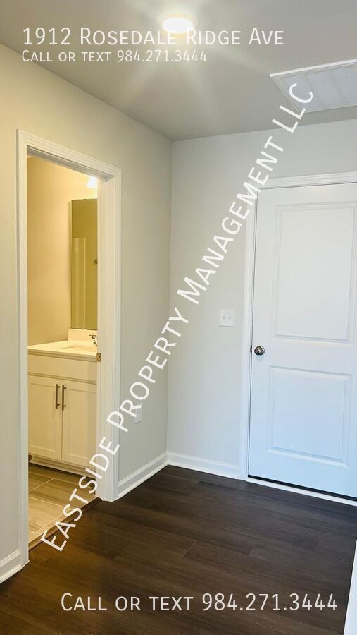 Building Photo - Wake forest gem, BRAND NEW Townhouse!! END...