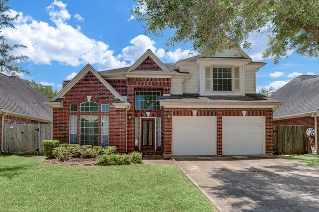 Primary Photo - 14019 Lake Trail Dr