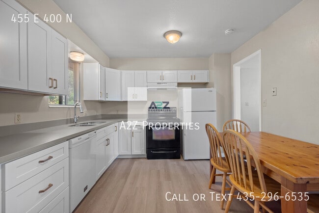 Building Photo - 455 E 400 N