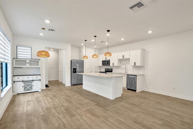 Building Photo - 8355 NW 7th Pl