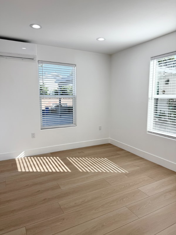 Building Photo - 7141 El Verano Dr