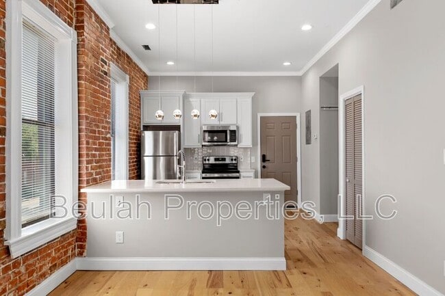 Building Photo - 1200 Allen Ave