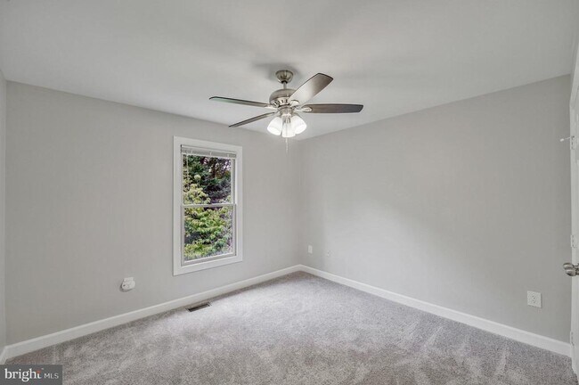 Building Photo - 4287 Exeter Dr