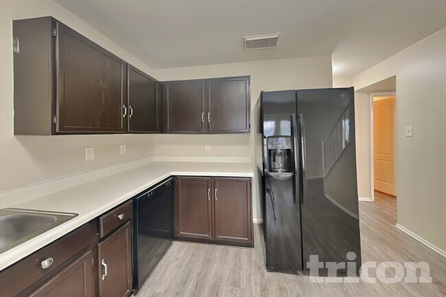 Building Photo - 6827 Cypress Mist Dr