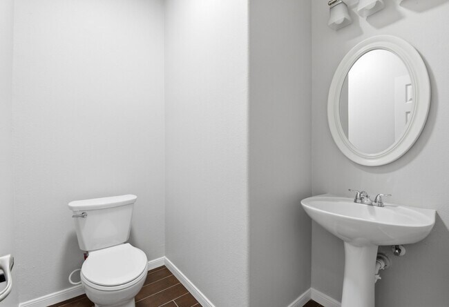 Building Photo - 25542 Saddlebrook Village Dr