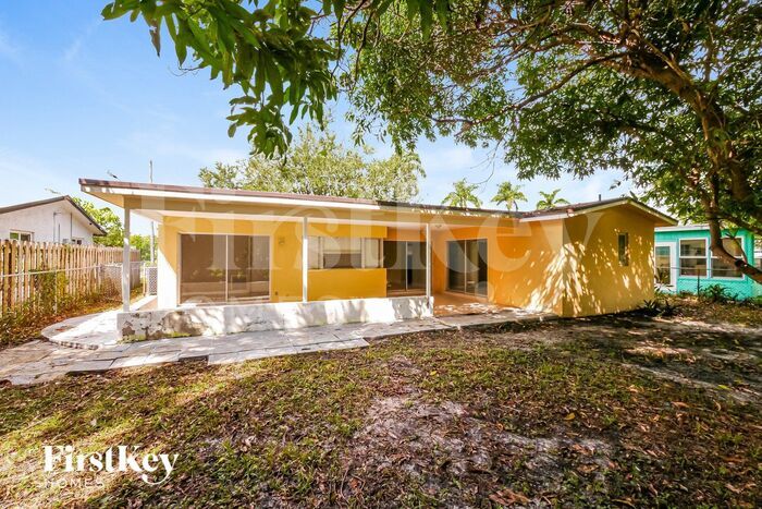 Building Photo - 2440 NW 68th Ave