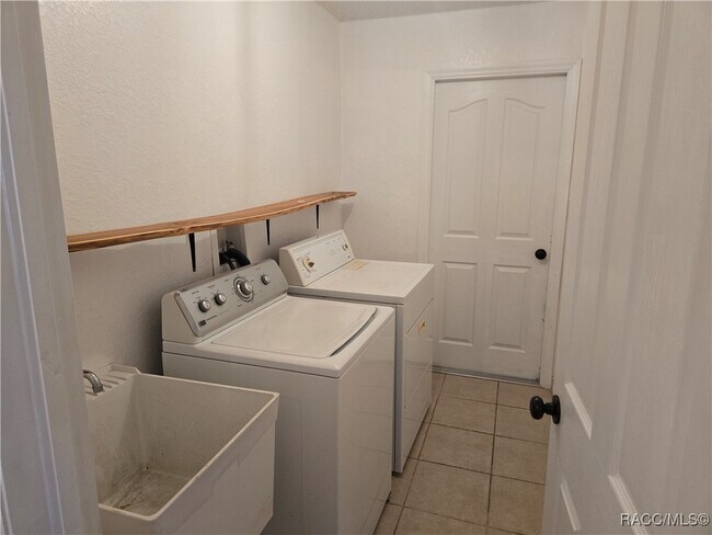 Building Photo - 15426 Mottled Owl Rd