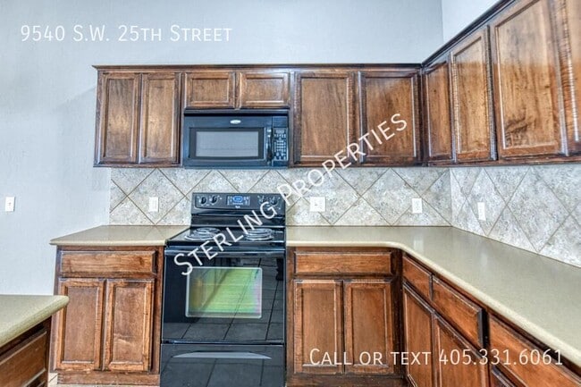 Building Photo - 9540 SW 25th St