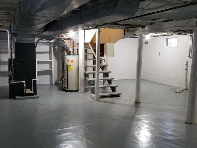 Building Photo - 182 W Euclid Ave