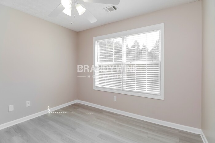 Building Photo - 35 Dews Trail